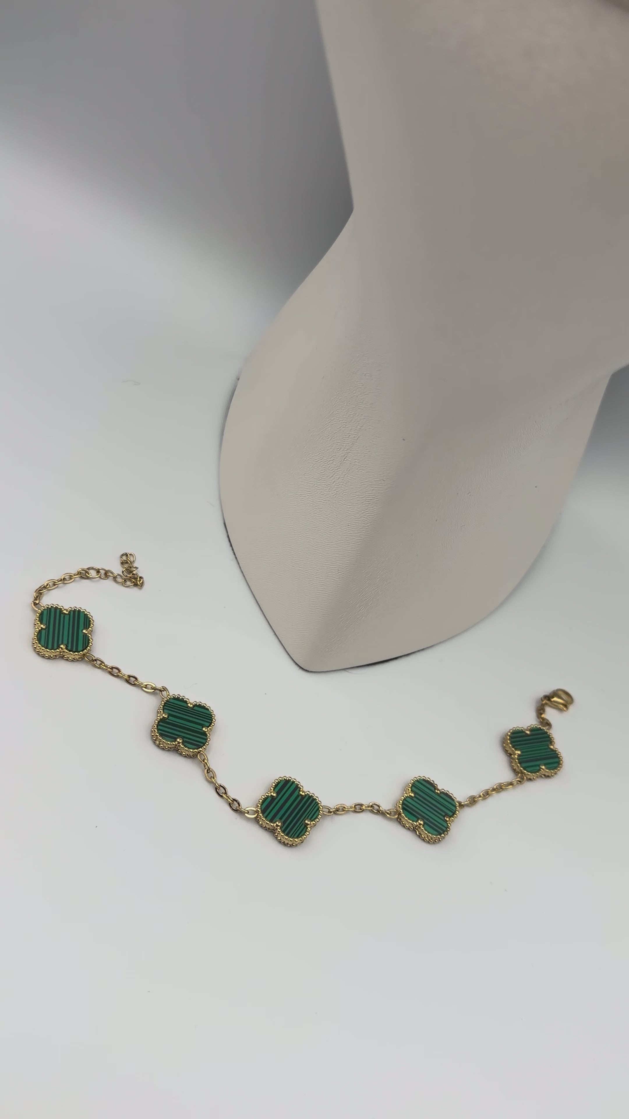 Collier, Bracelet et Boucles D’oreilles Van Cleef en Acier | Ref: 00142