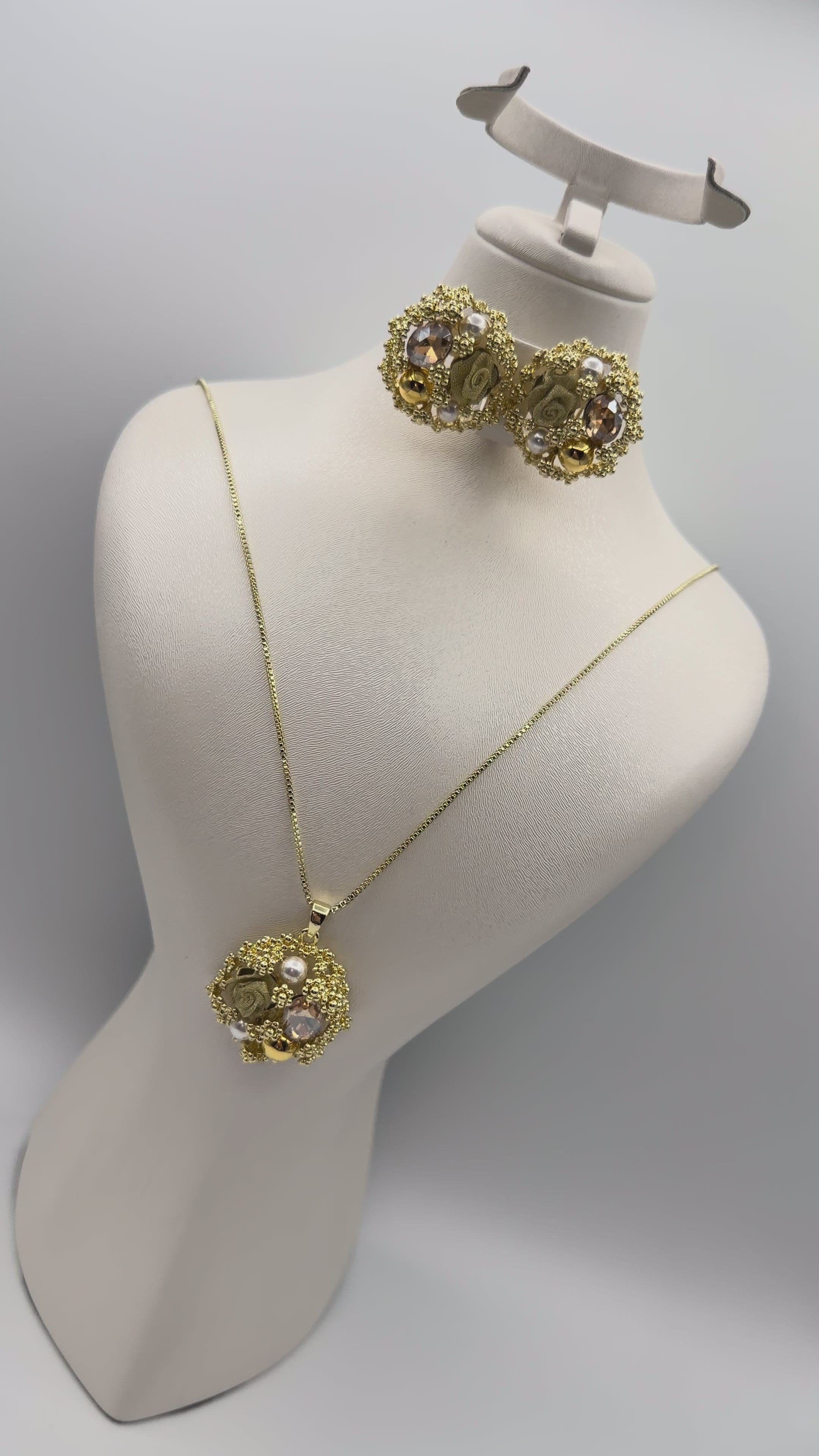 Collier et Boucles D'Oreilles Italien en Acier | Ref: 00163