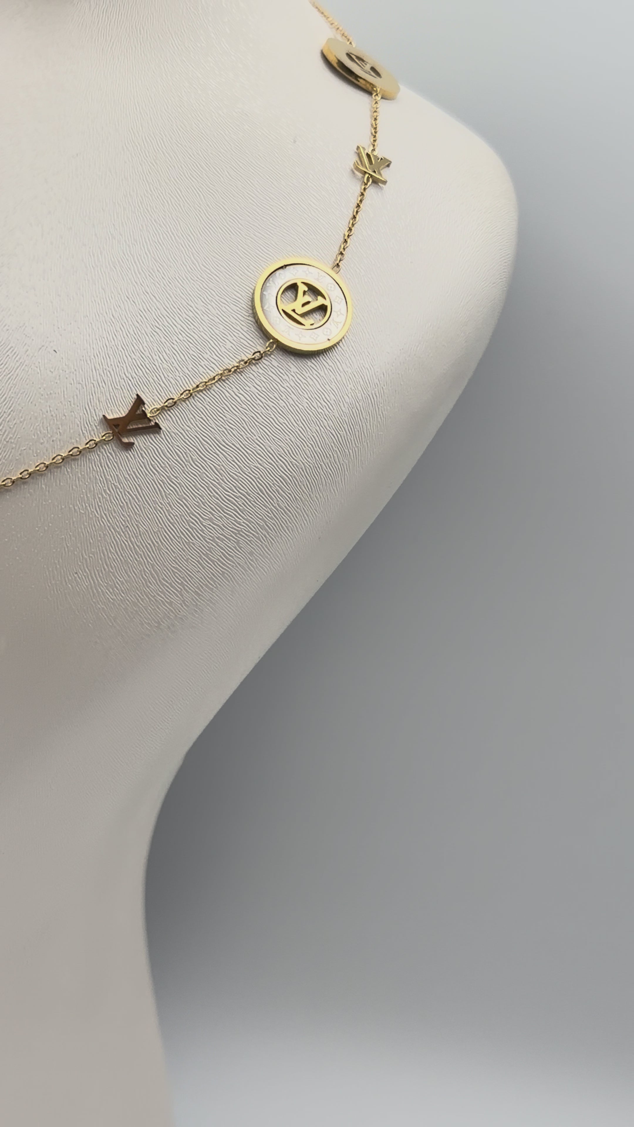 Collier et Boucles D'oreilles Louis Vuitton en Acier | Ref: 00143