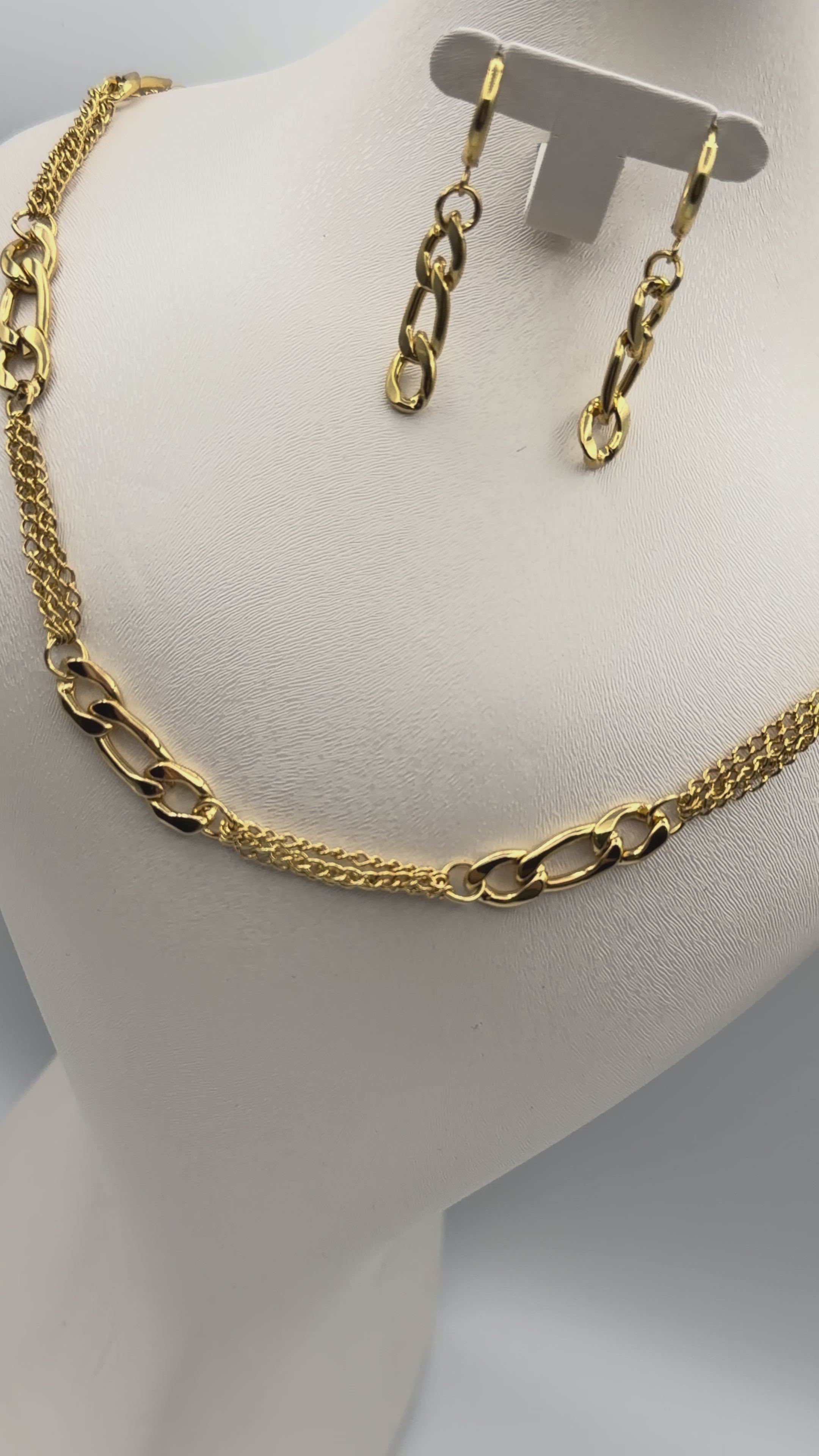 Collier et Boucles cartier d’oreilles en Acier  | Ref: 00153