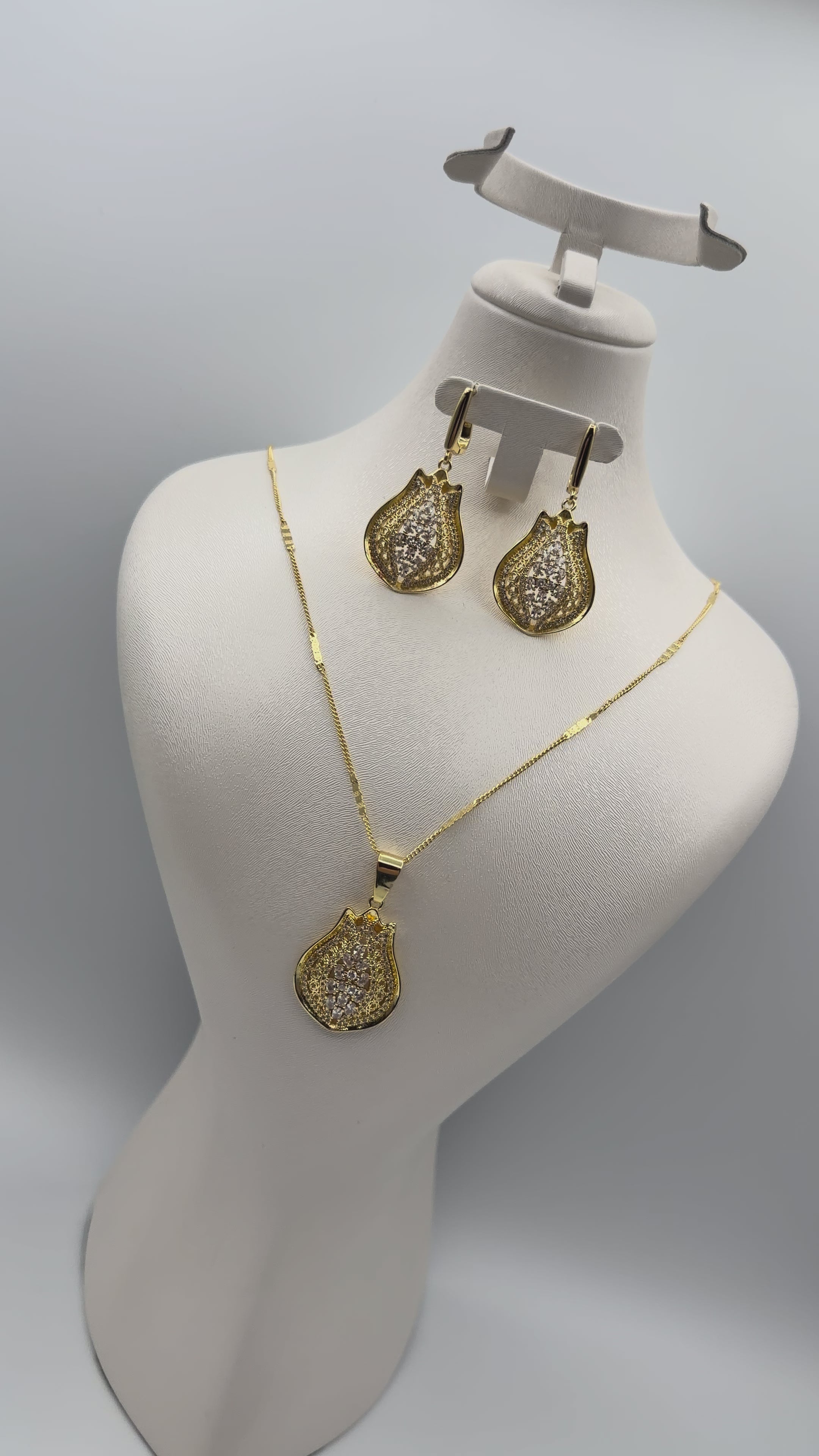 Collier et Boucles D'Oreilles Italien en Acier | Ref: 00154